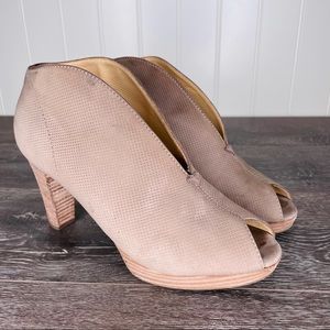 • Paul Green • Veronia Peep Toe Booties Brown 8